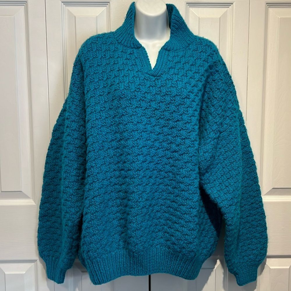 Women’s Handmade Teal Blue Wool Blend Sweater Size M/L‎ (see measurements)